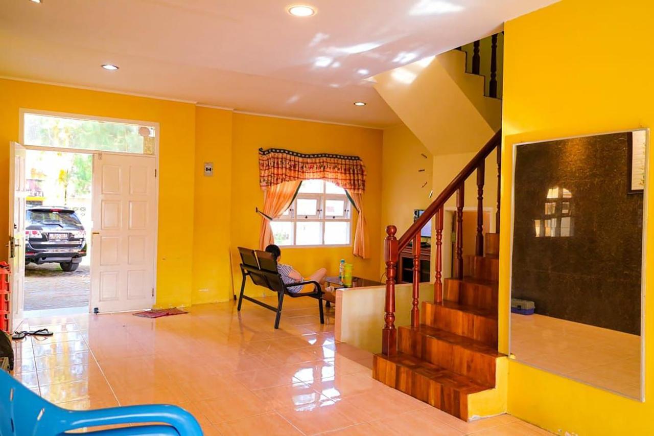 Villa Bukit Indah Brastagi / Berastagi Exterior foto